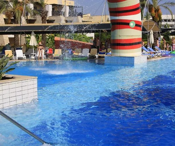 Village Tuerkiye מלון 4*