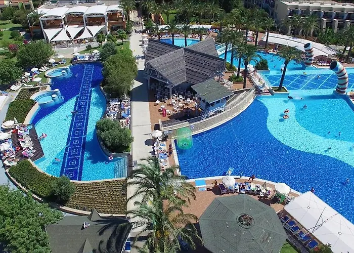 מלון Village Tuerkiye 4*